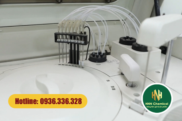 Tẩy dầu mỡ cho hệ thống trang thiết bị y tế sau vận hành – Dung dịch trung tính là lựa chọn hàng đầu.