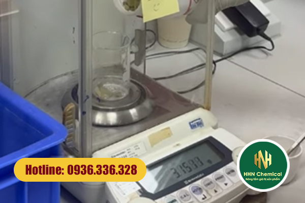 Cân chính xác 3g K₂SO₄ cho bài test độ bền cao